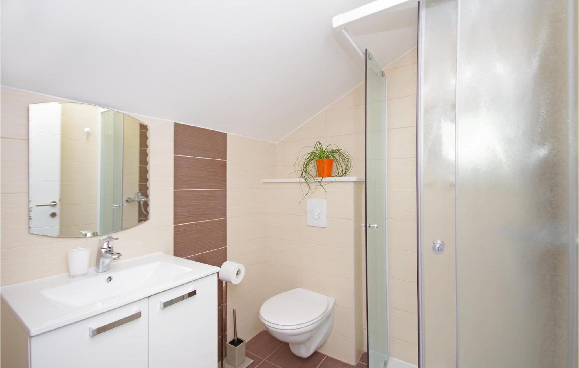 Awesome Home In Drvenik With Wifi Екстериор снимка