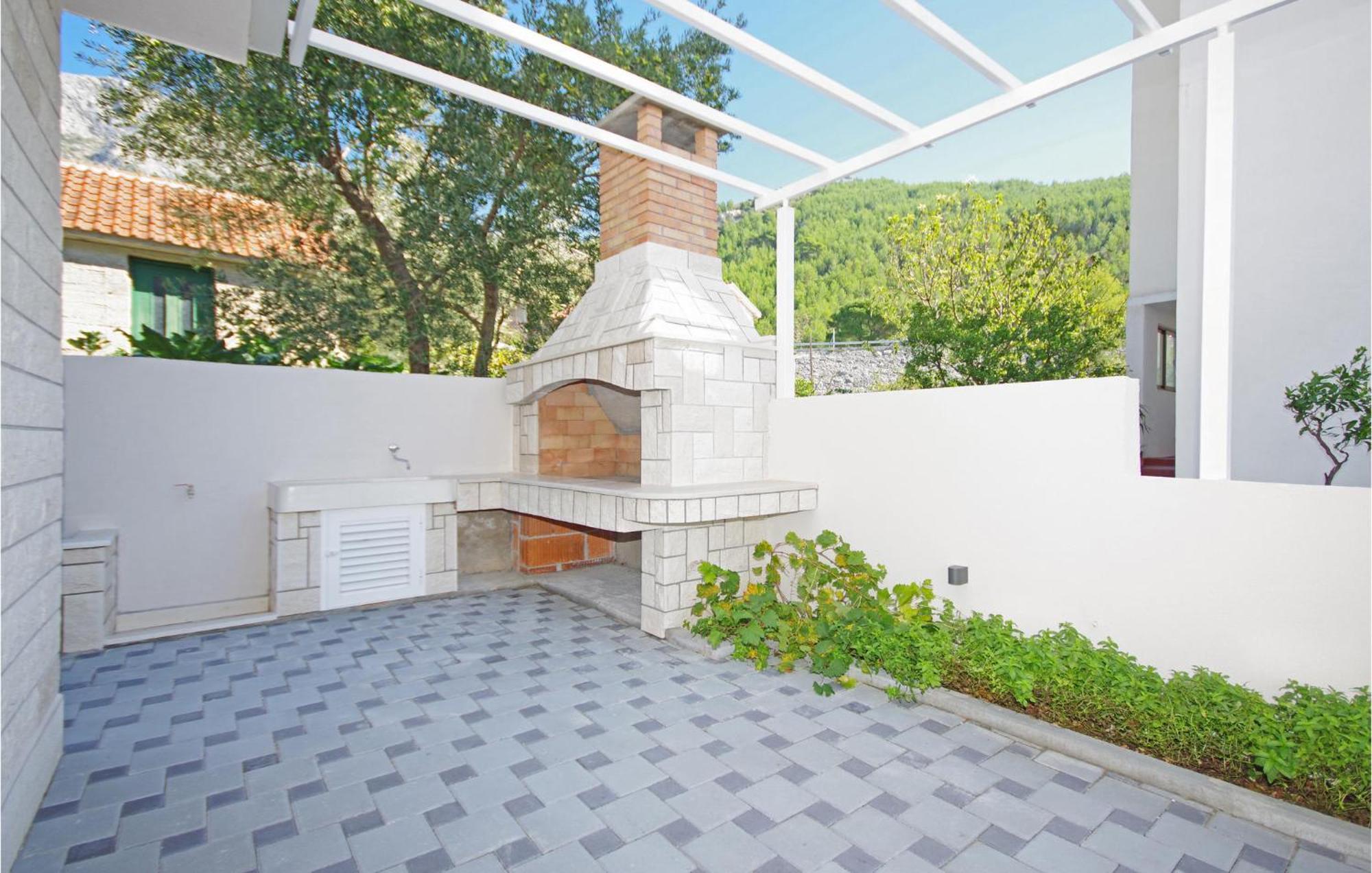 Awesome Home In Drvenik With Wifi Екстериор снимка